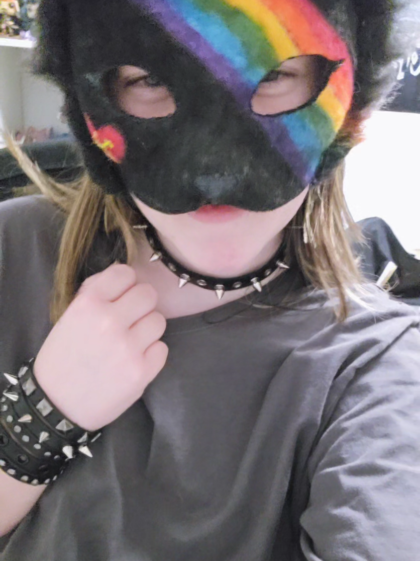 @🦈╶⃝⃤🍉 🅁iver/🄺yle🏳️&zwj;🌈☭