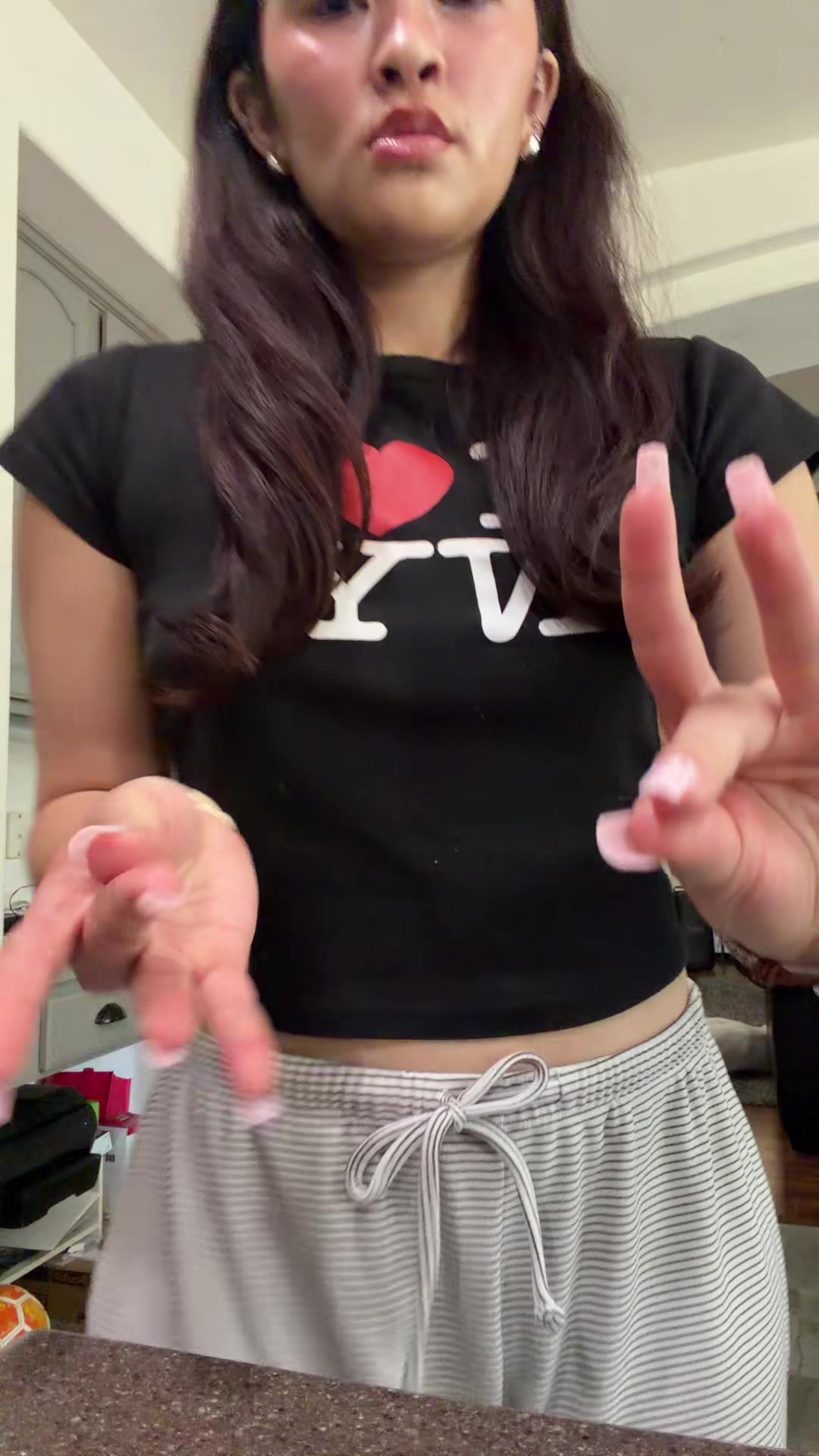 @izzychhon