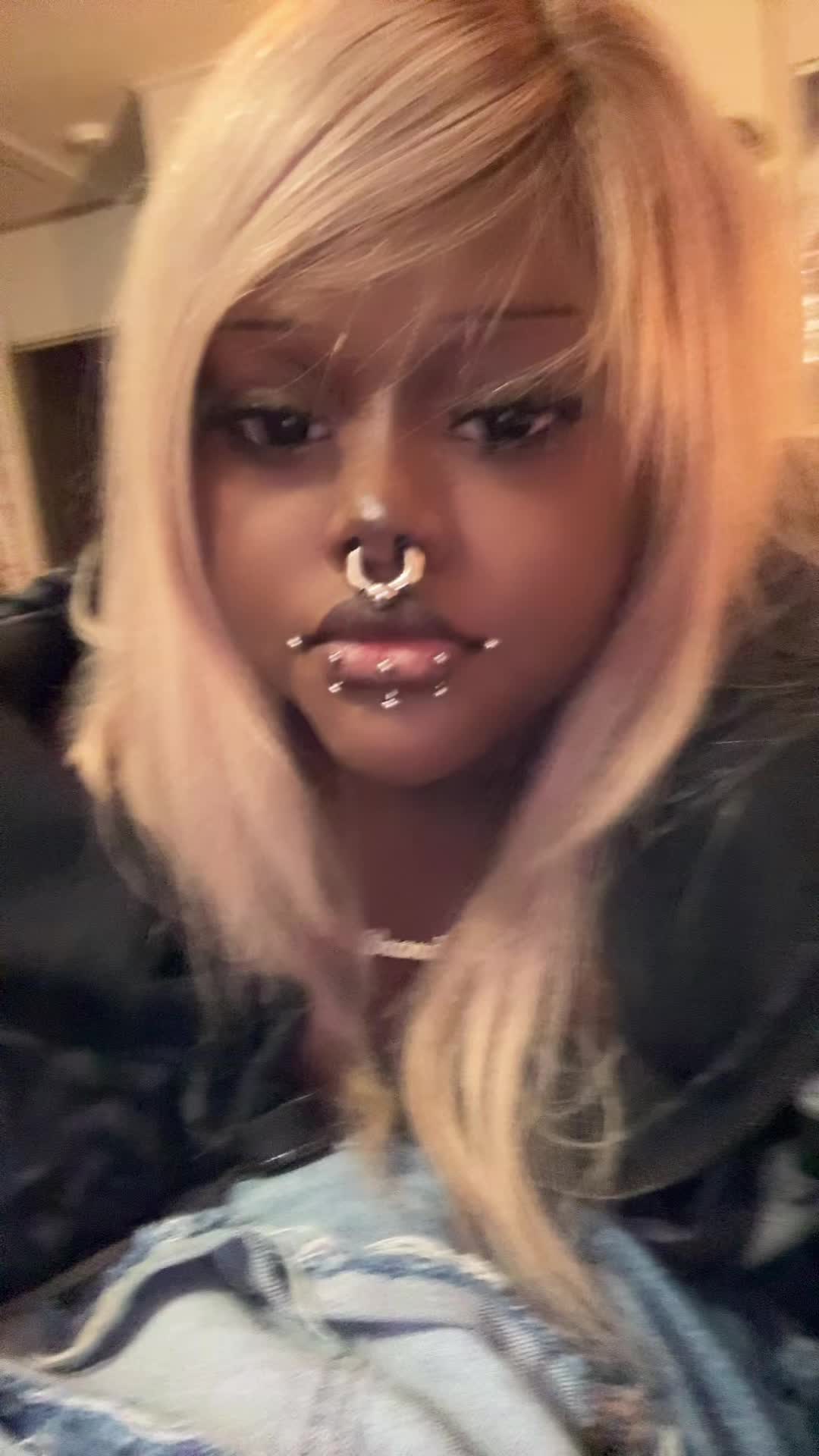 @blurp🐼<3 🐾