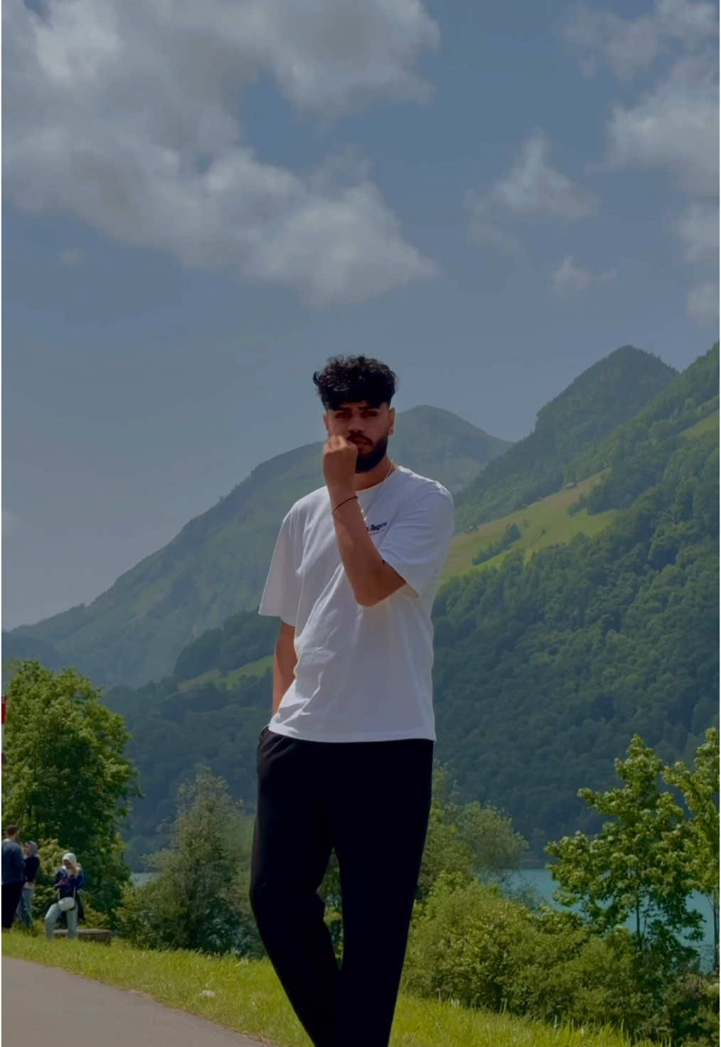 @𝑵𝑨𝑯𝑨𝑳 ♠️