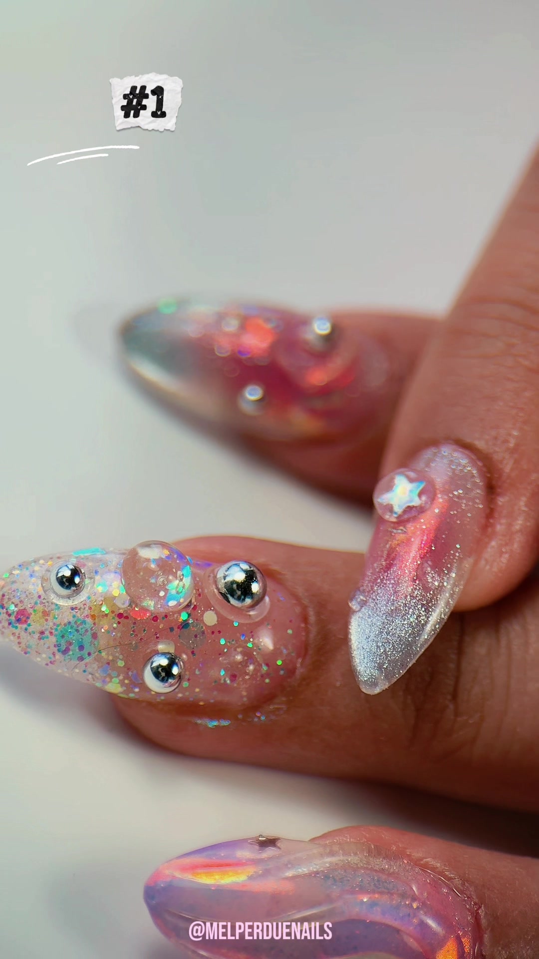 @Mel | Russian Manicurist