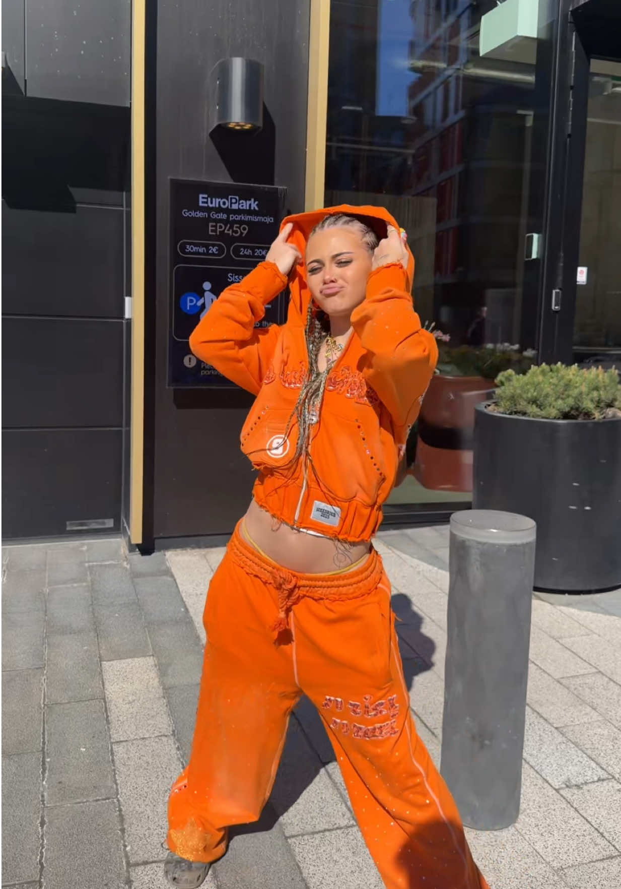 @iceeskies.com