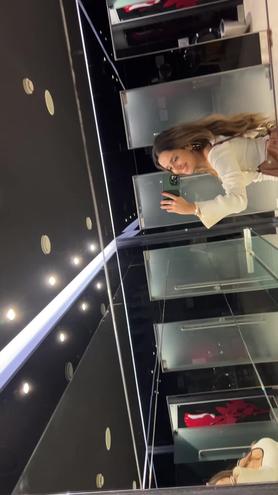 @Tarushi ✨