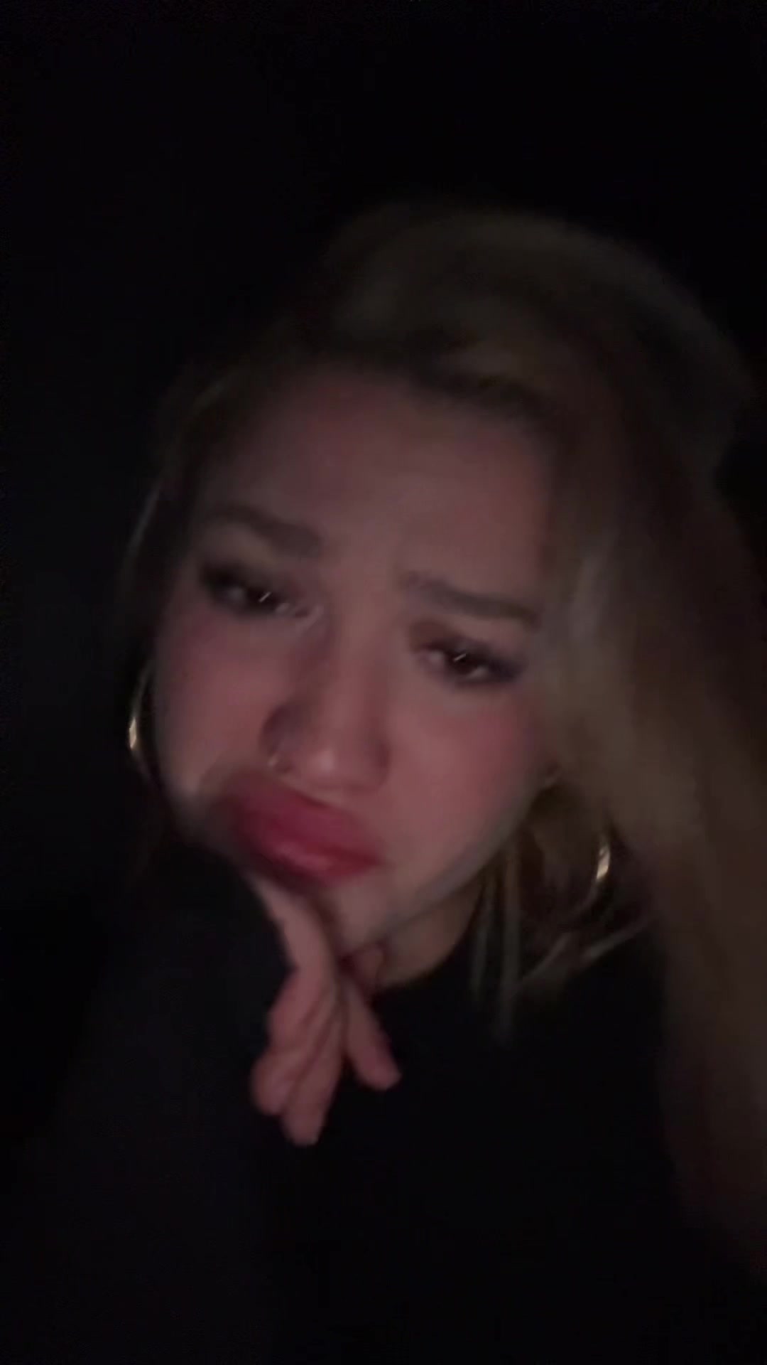 @vy
