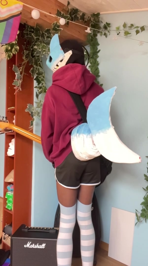 @Sharky_UwU9🇨🇭