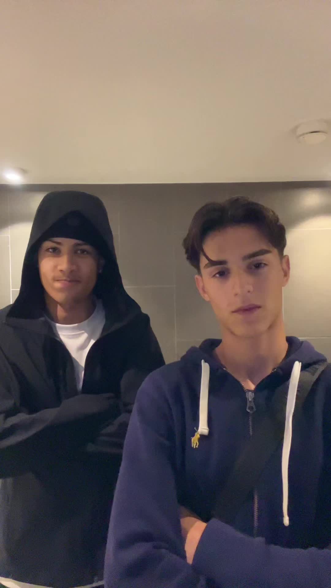 @H4J3M🧬