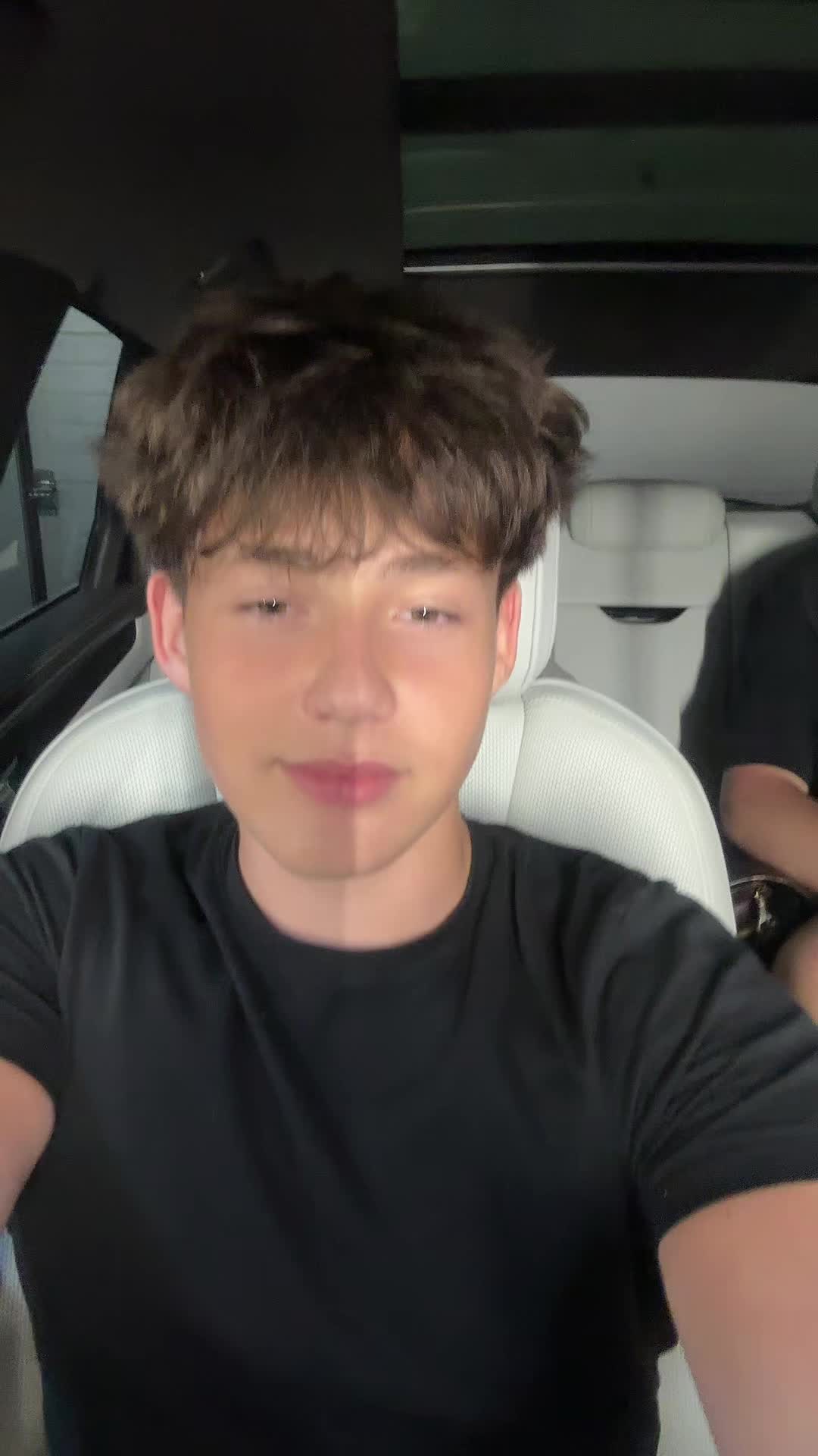 @cyrylo_