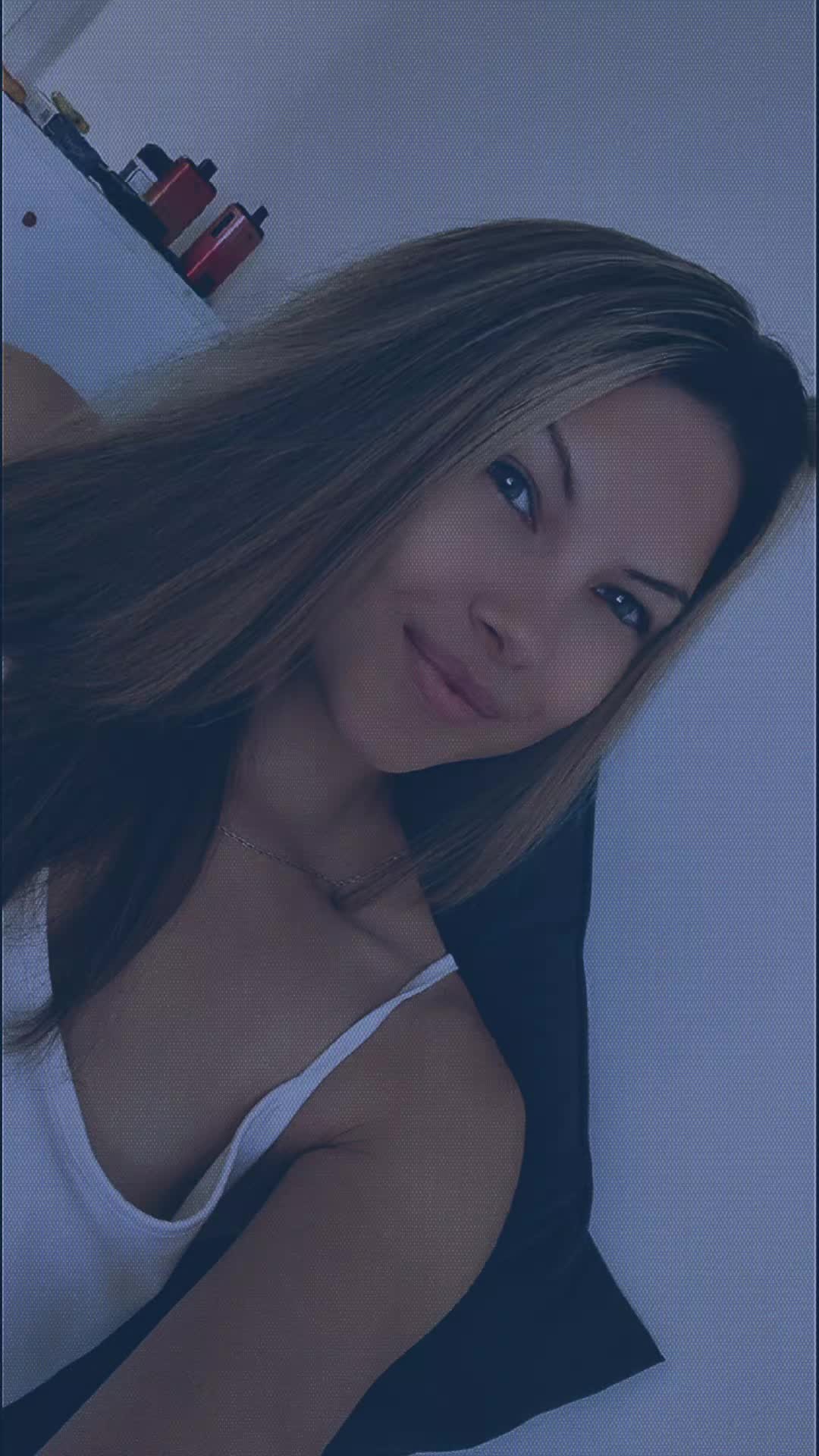 @♊️ Ella ♊️🇬🇧