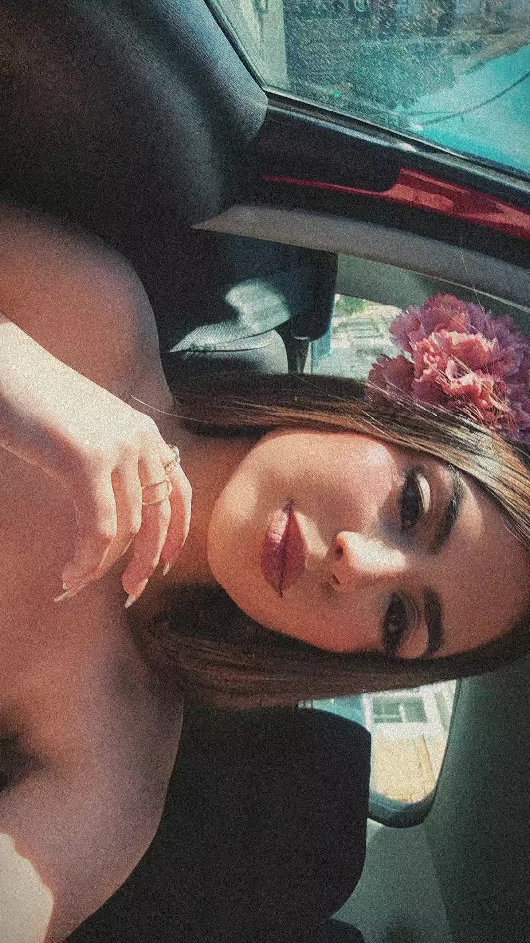 @Alba012_