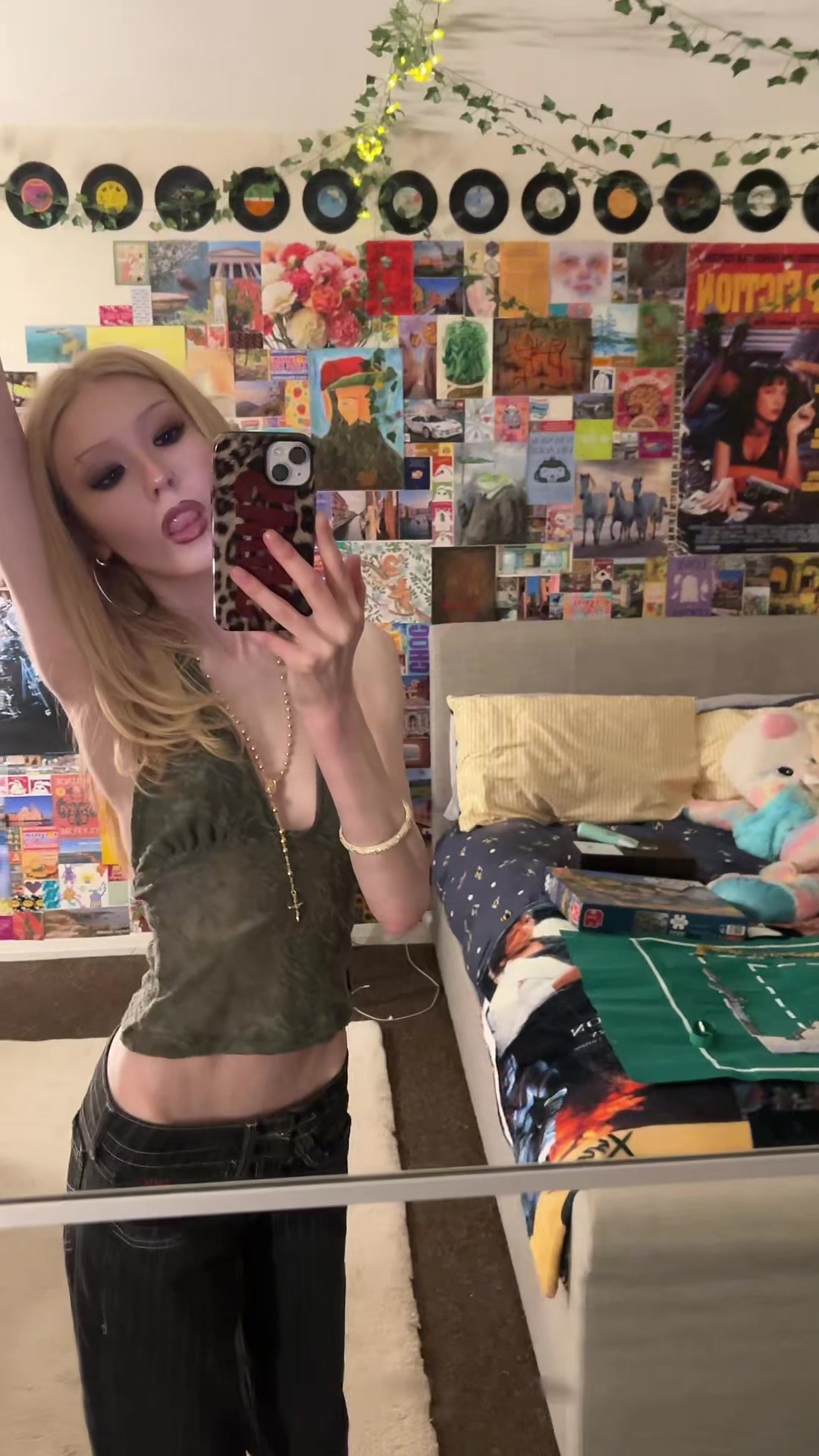 @✮