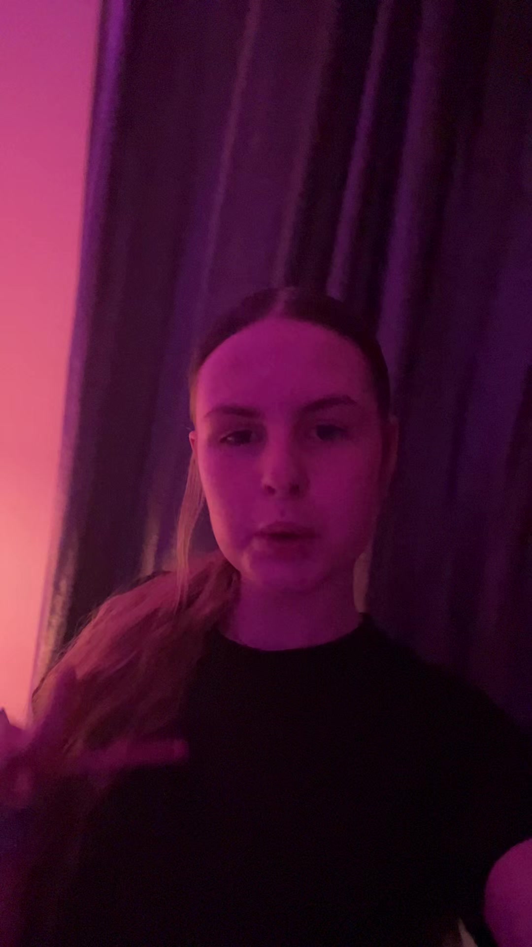 @👤