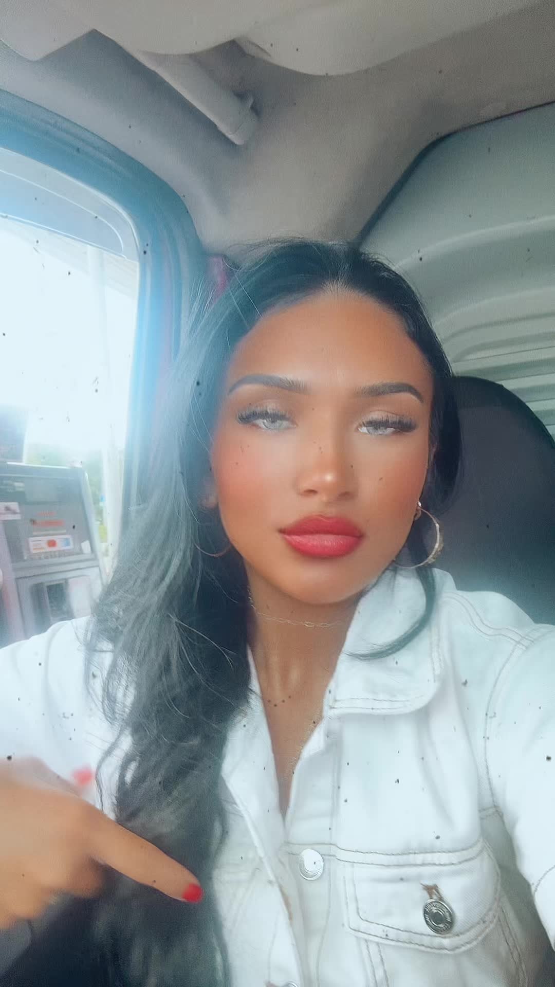 @Nicole_ Leonardx