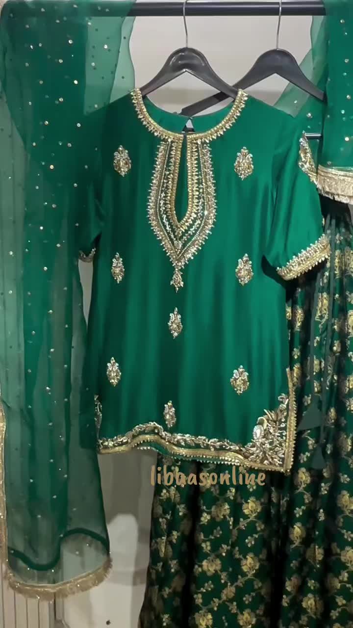 @ਲਿਬਾਸ by ਕੌਰ