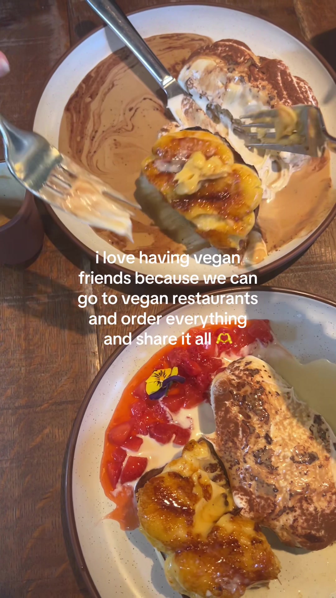 @robyn 𖤓 vegan eats & travel