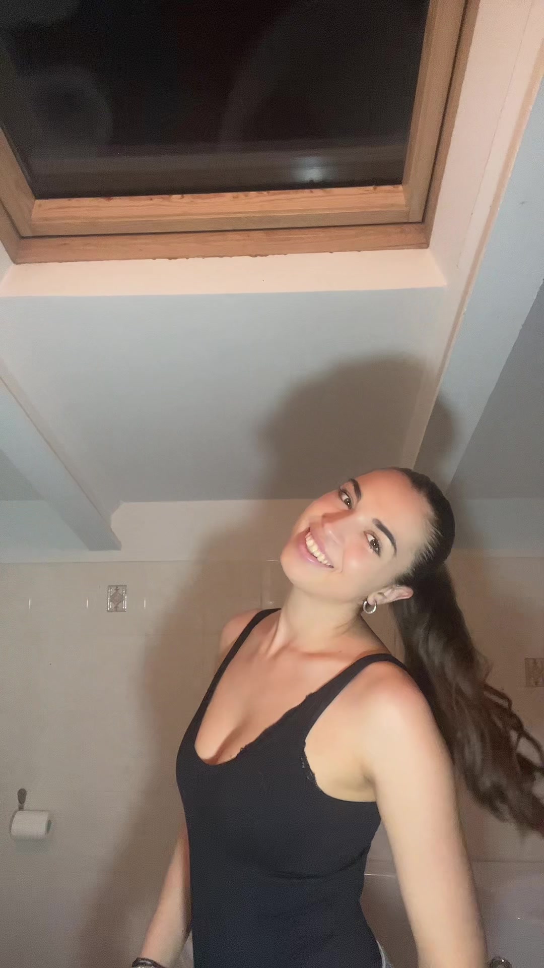 @👩🏻&zwj;🦱