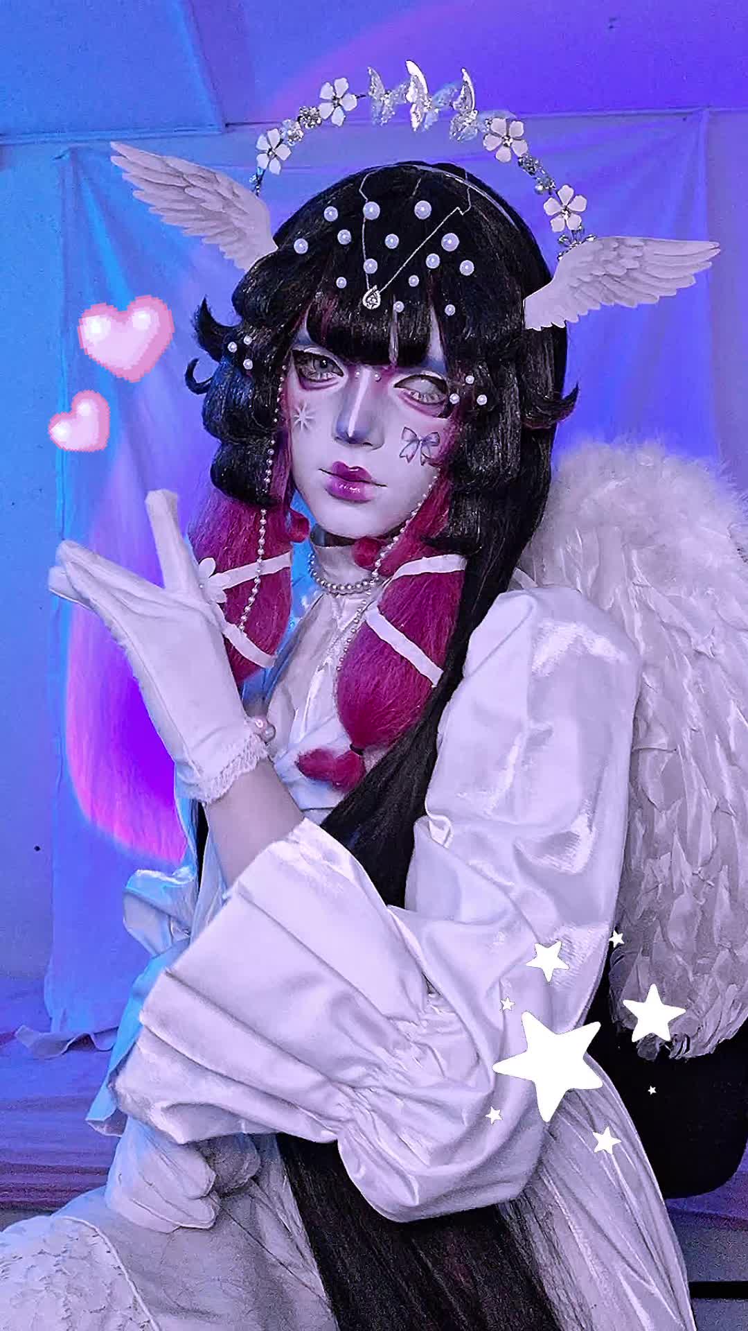 @Julius🌀🦋