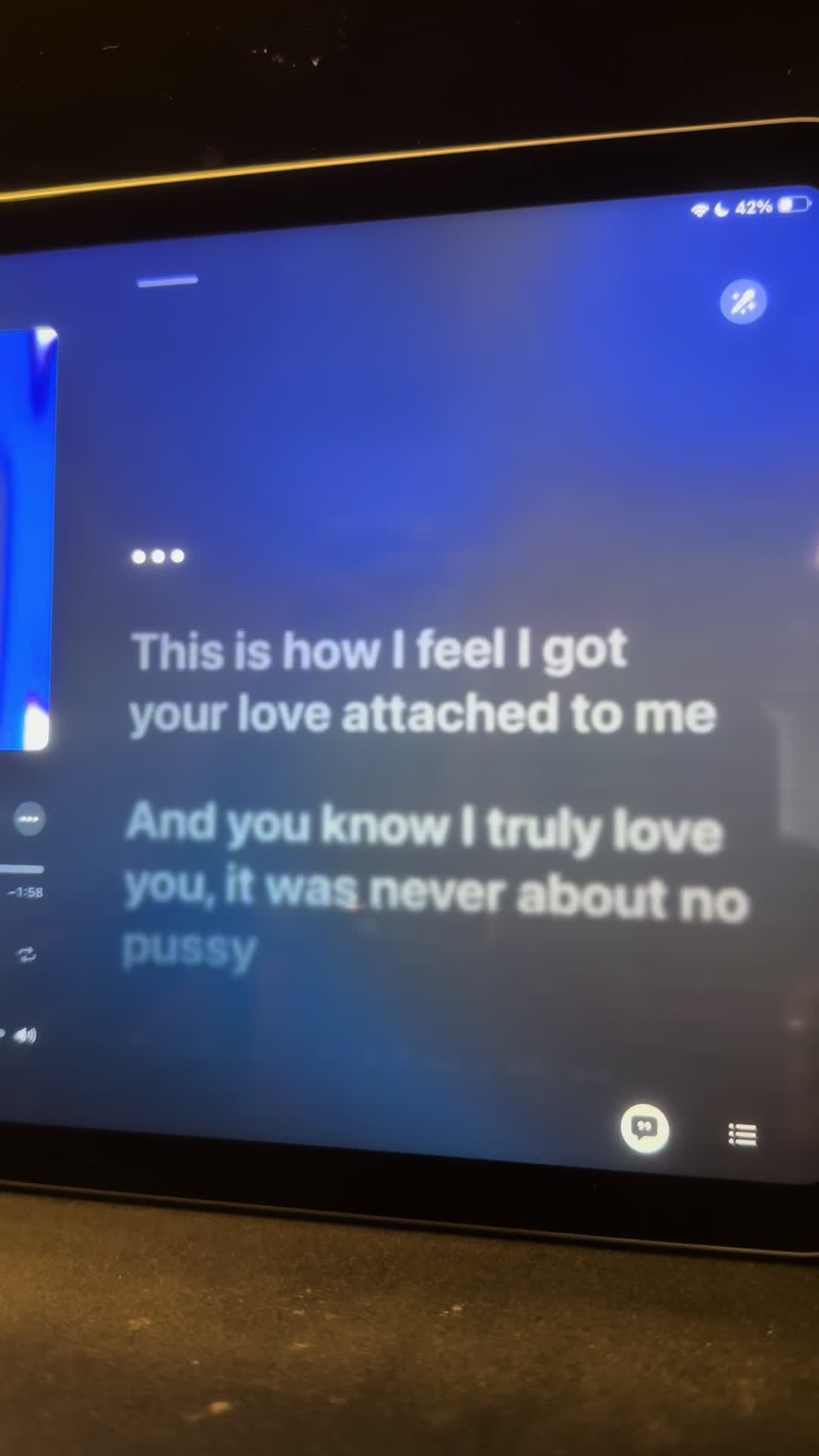 @🎧🩶