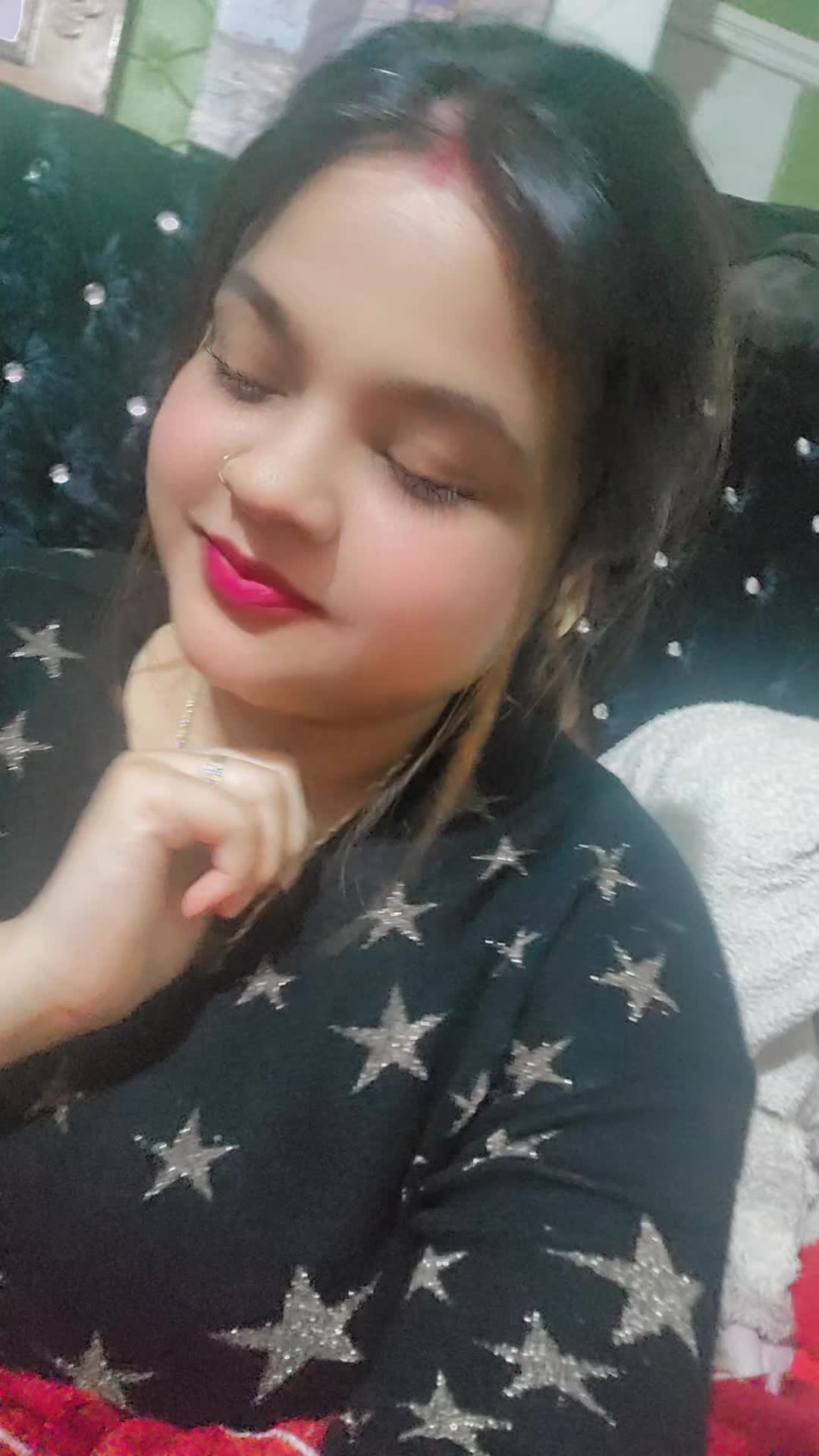 @MAAHI NEGI 👸