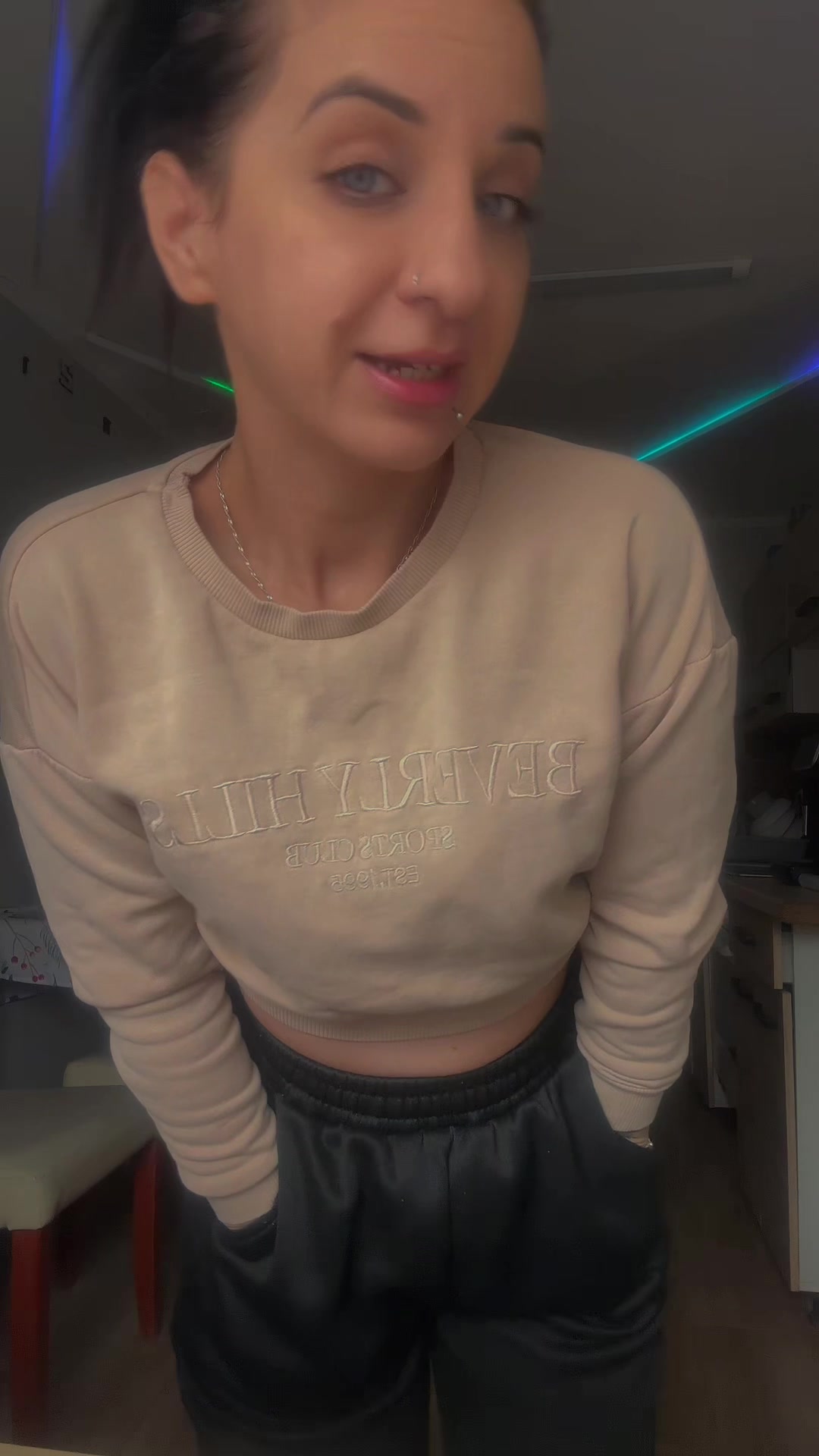 @Alexandra Farkas