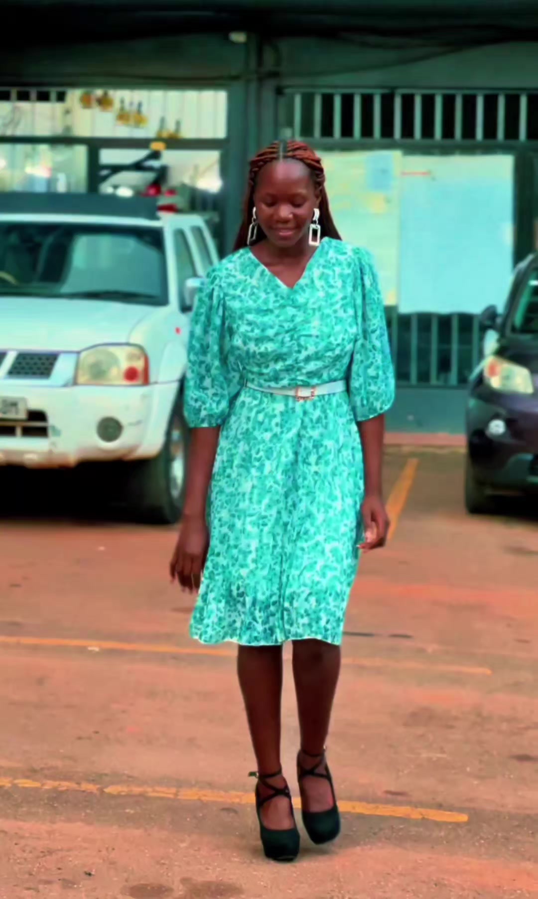 @model trisha 256