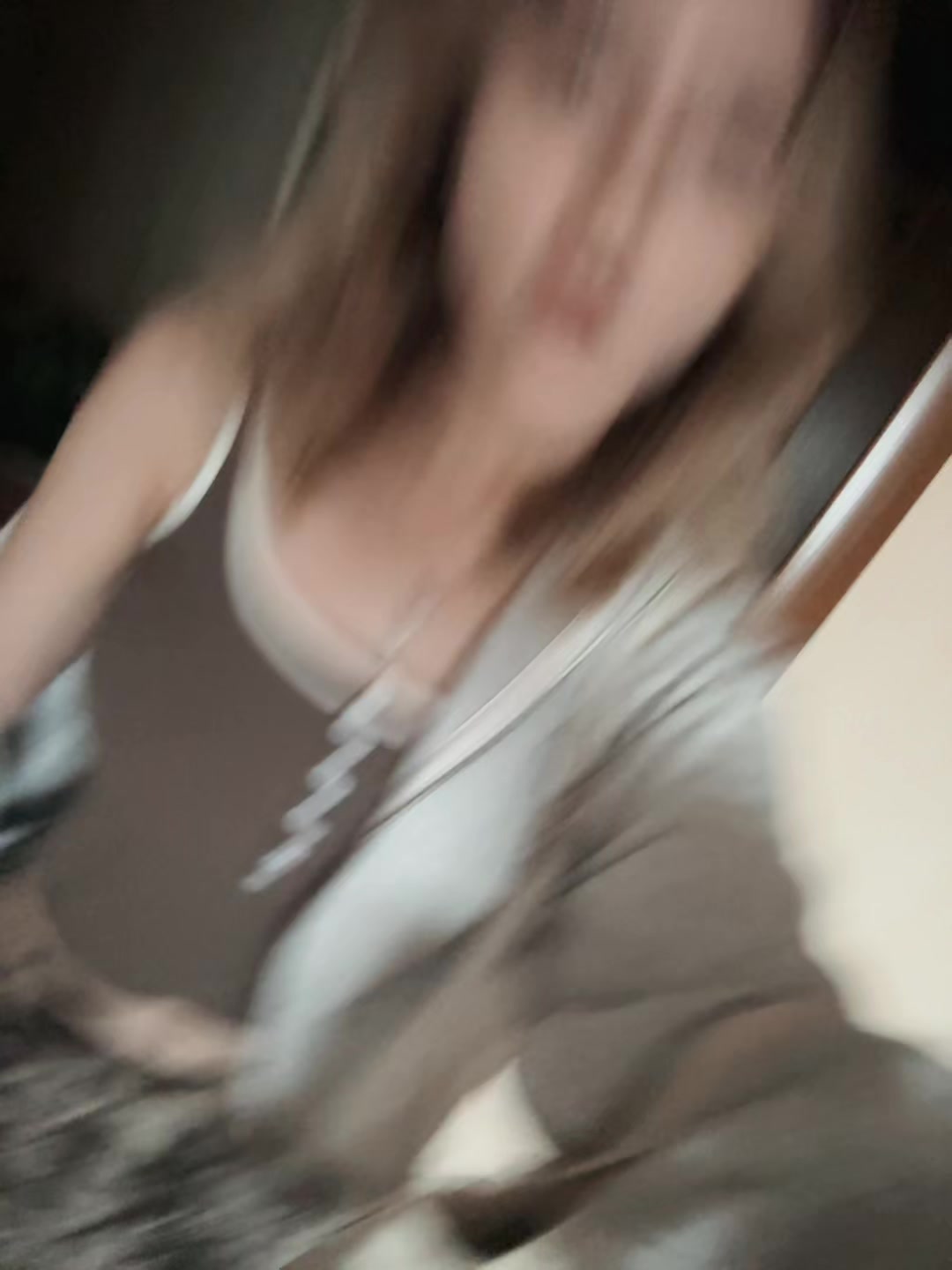 @???