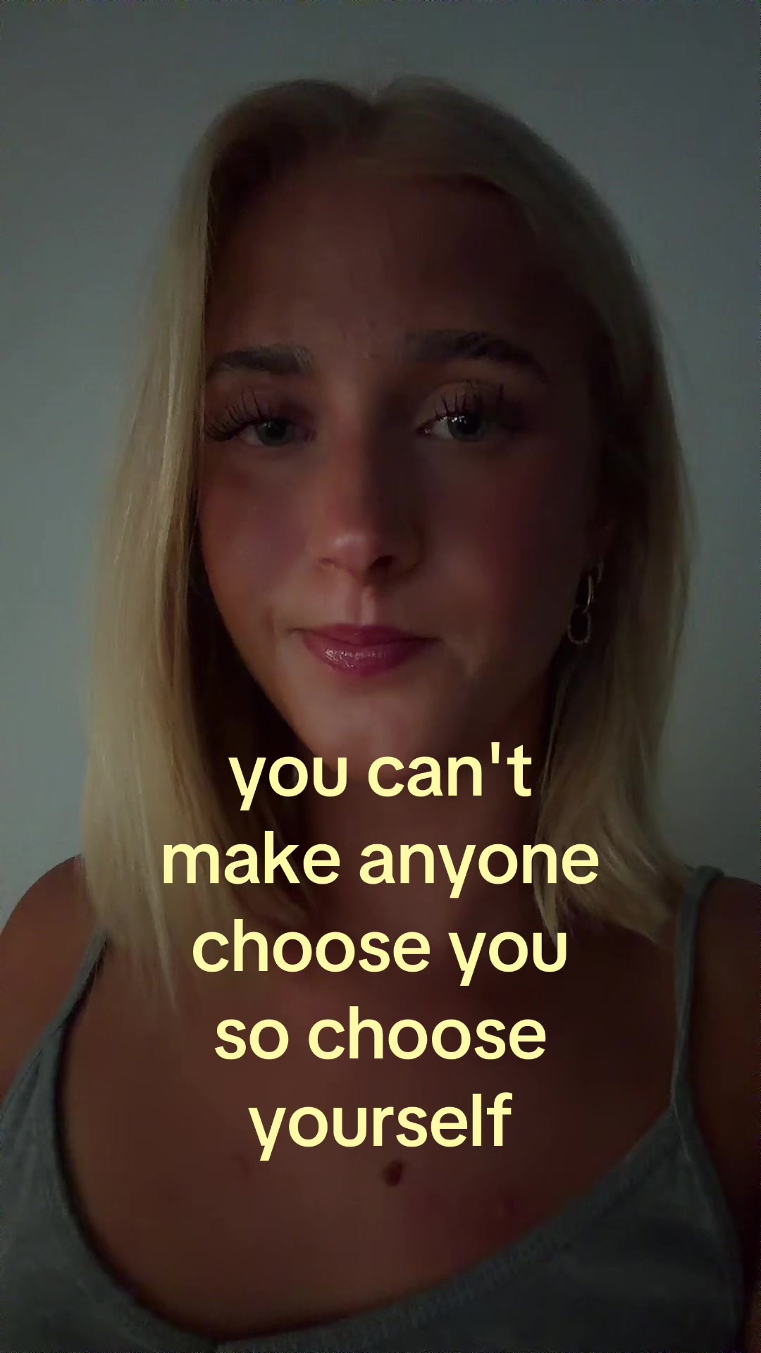 @theelliebarker
