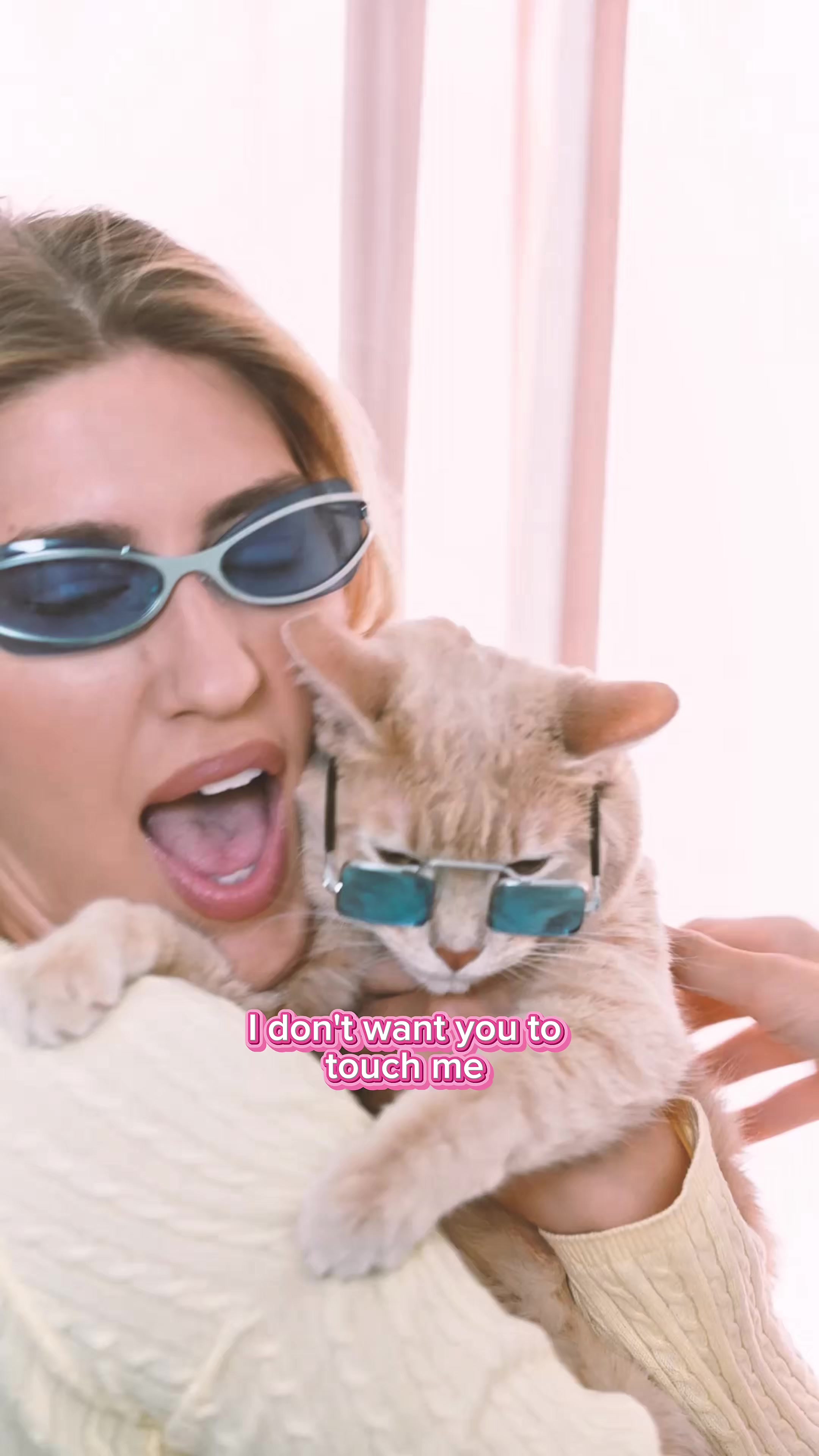 @caroline
