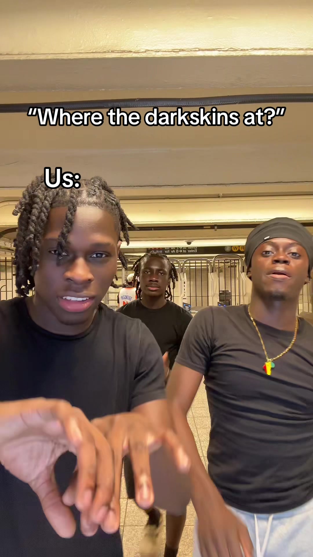 @Theyluv._Mo