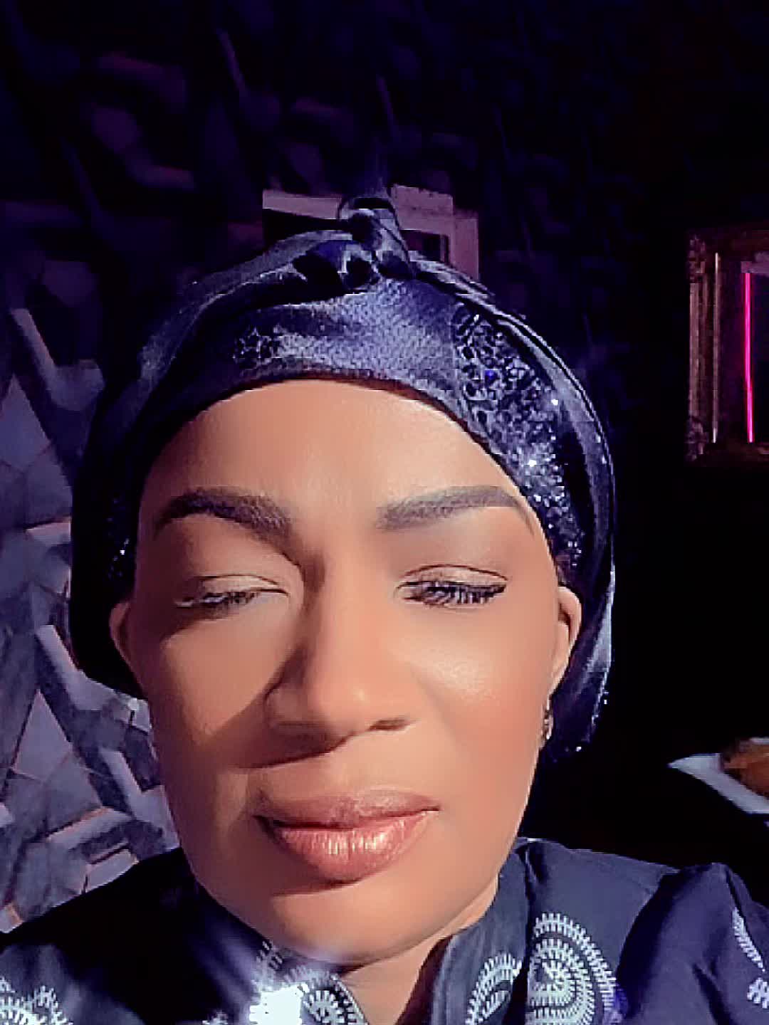@MoniMoni 💁💁💁🙏🙏🙏