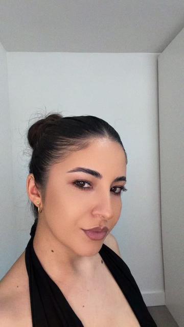 @Violeta Elena