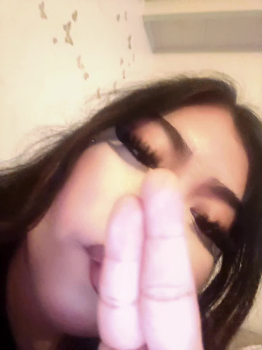 @Mariꨄ︎