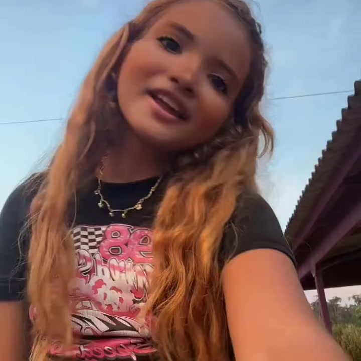 @Vick ama irmãs terra.!☝🏽💞