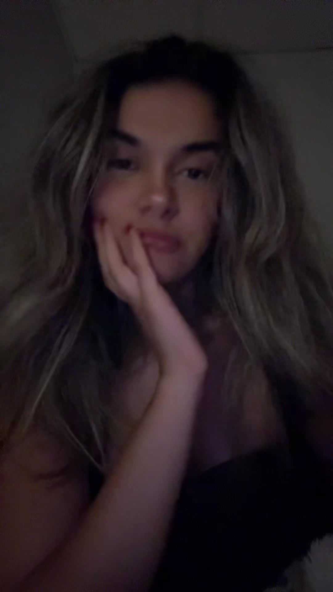 @Niousha