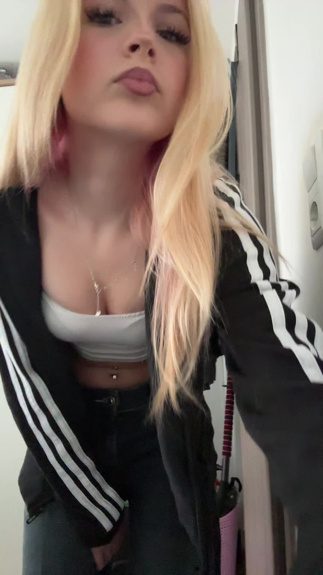 @𝙻𝚊𝚛𝚊