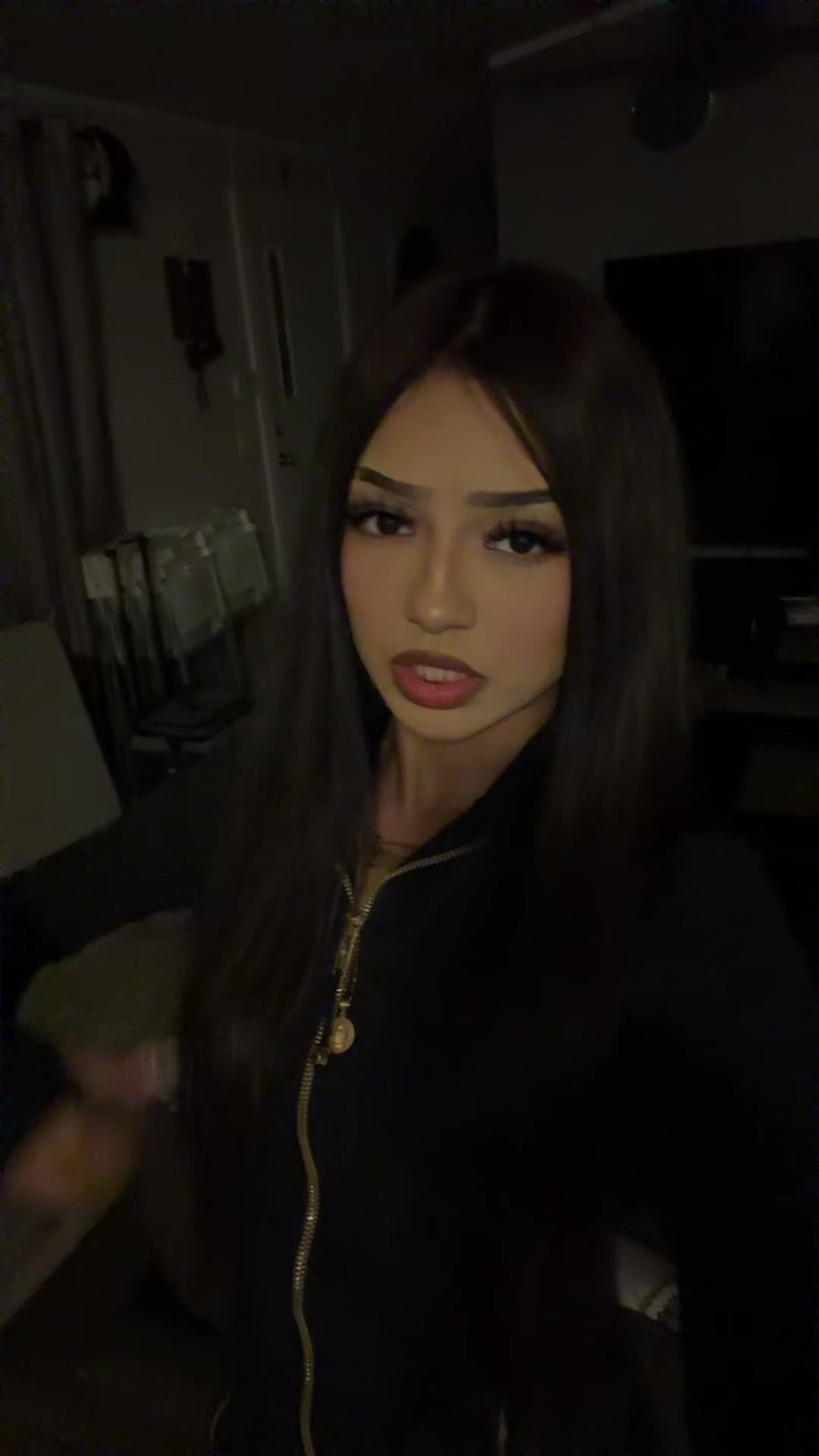 @𝐝𝐚𝐧𝐢 ᥫ᭡.