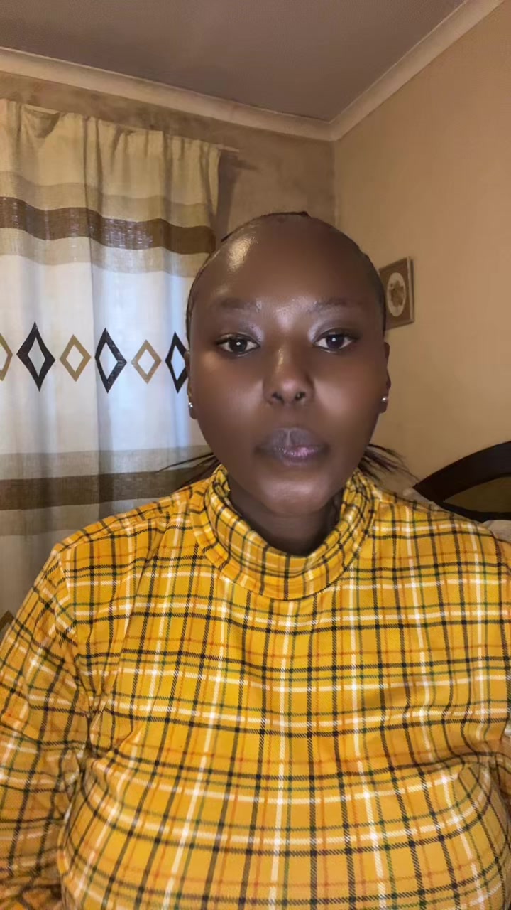 @Nomhlekhabo06