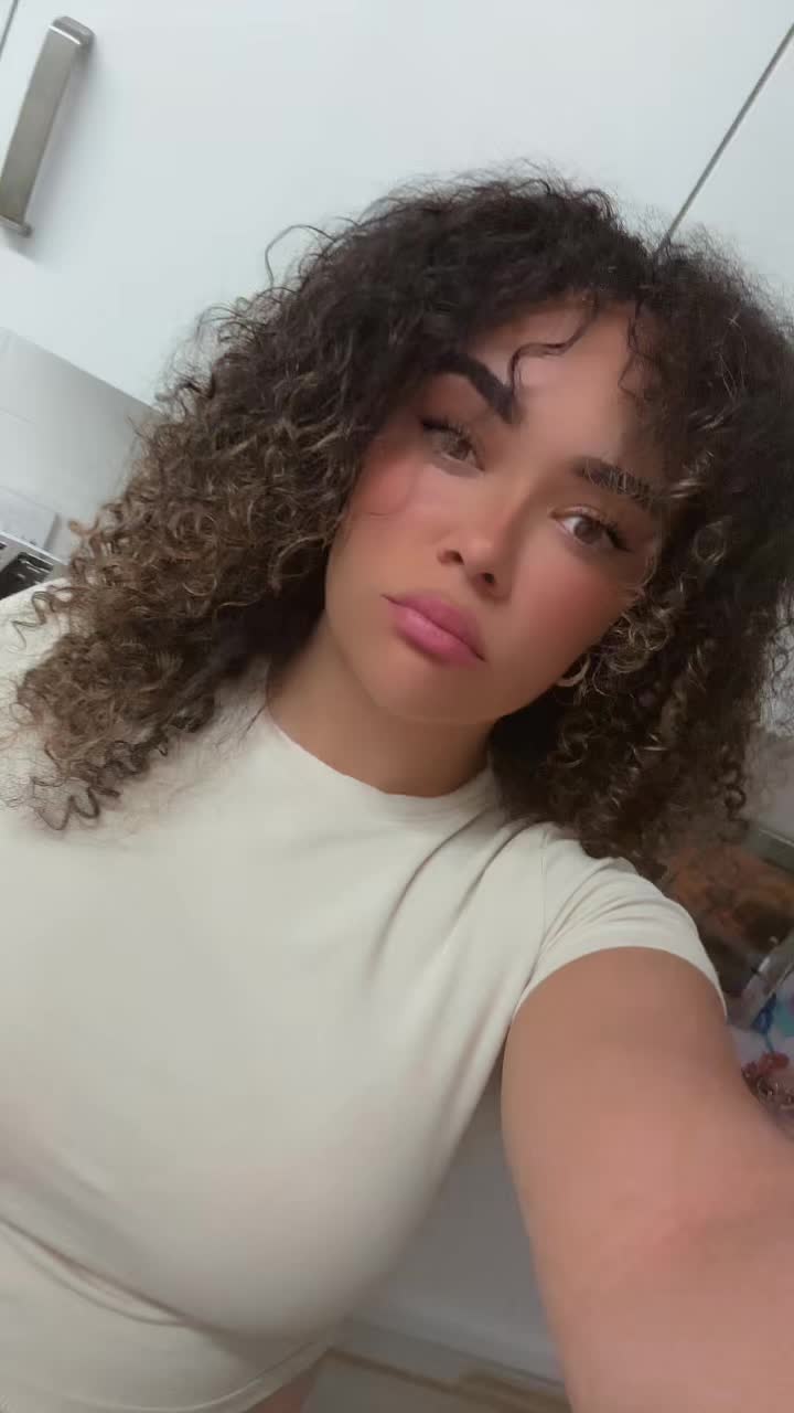@𝘾𝙝𝙖𝙣𝙣𝙣🍒