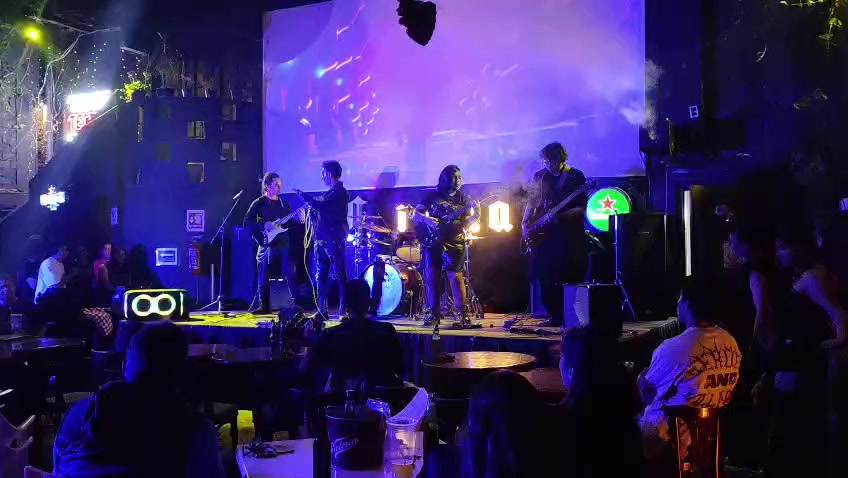 @Erin Everly 🎸