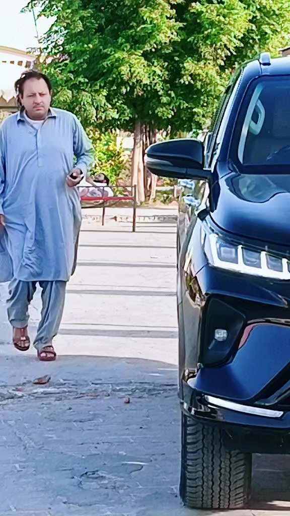 @🧡🤎💛Malak Namat Allah💙💜💚