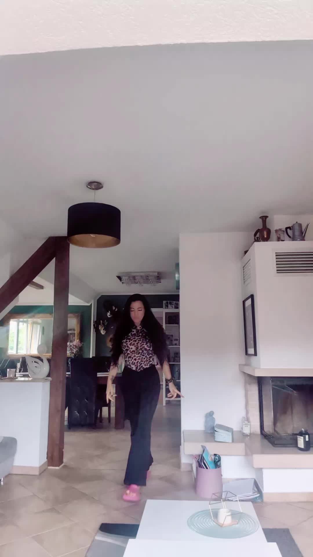 @🦋
