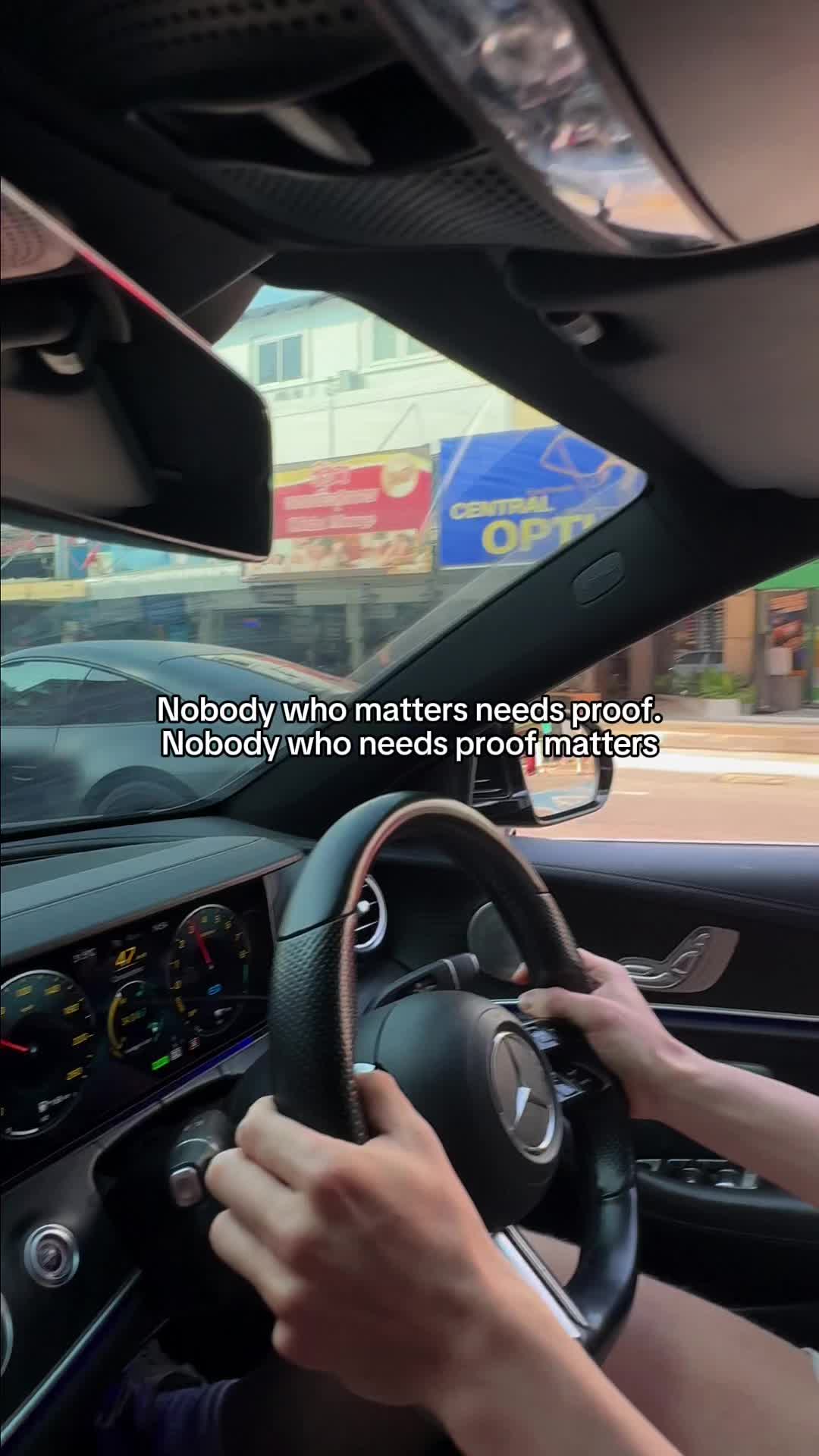@Wozy
