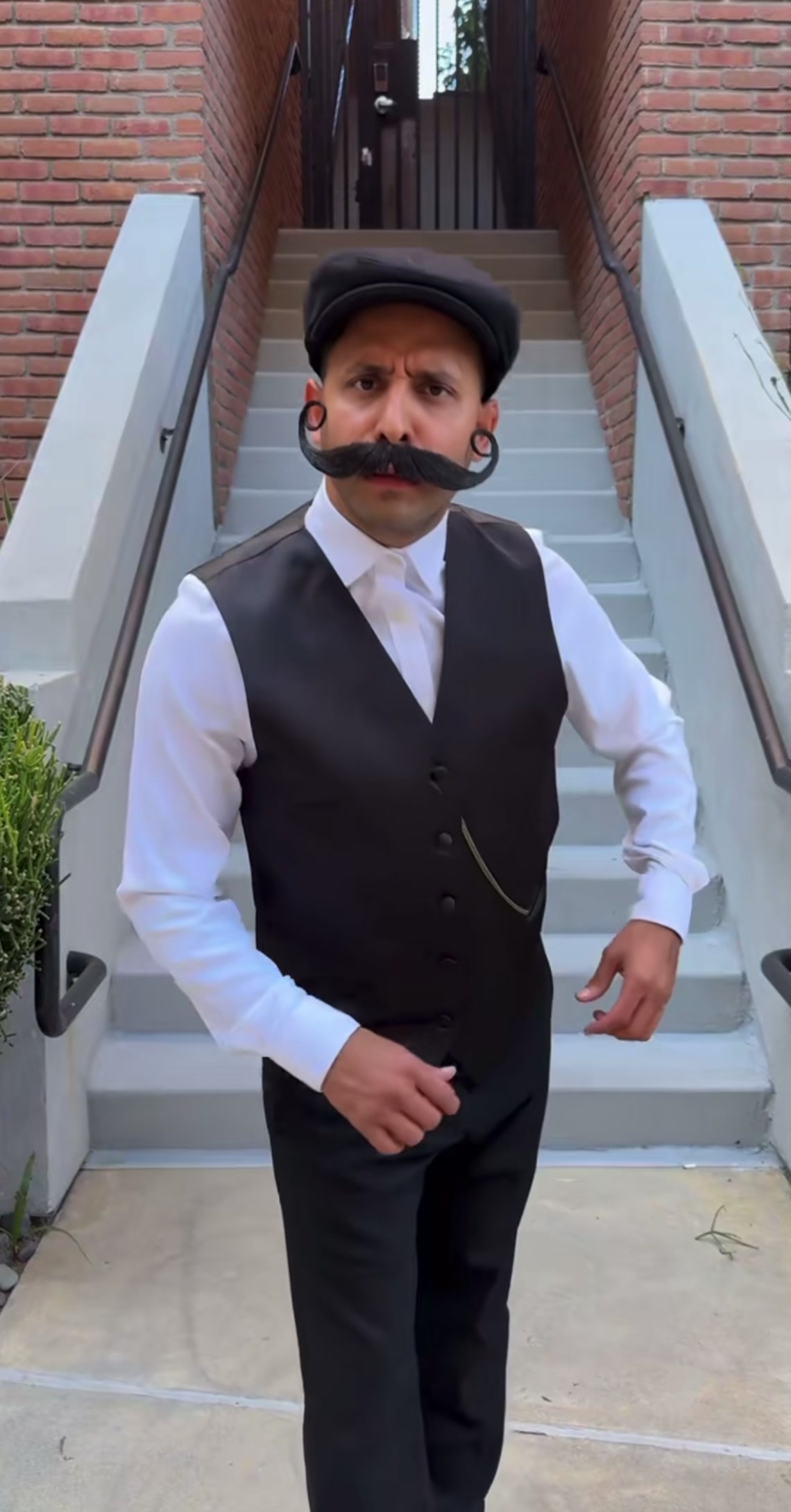 @B 𝓘𝓝𝓣𝓔𝓡𝓝𝓐𝓣𝓘𝓞𝓝𝓐𝓛 B
