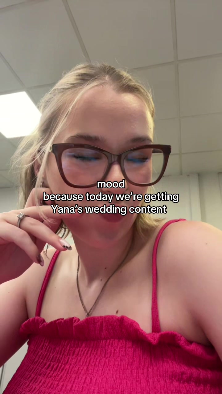 @clara|booktok:)