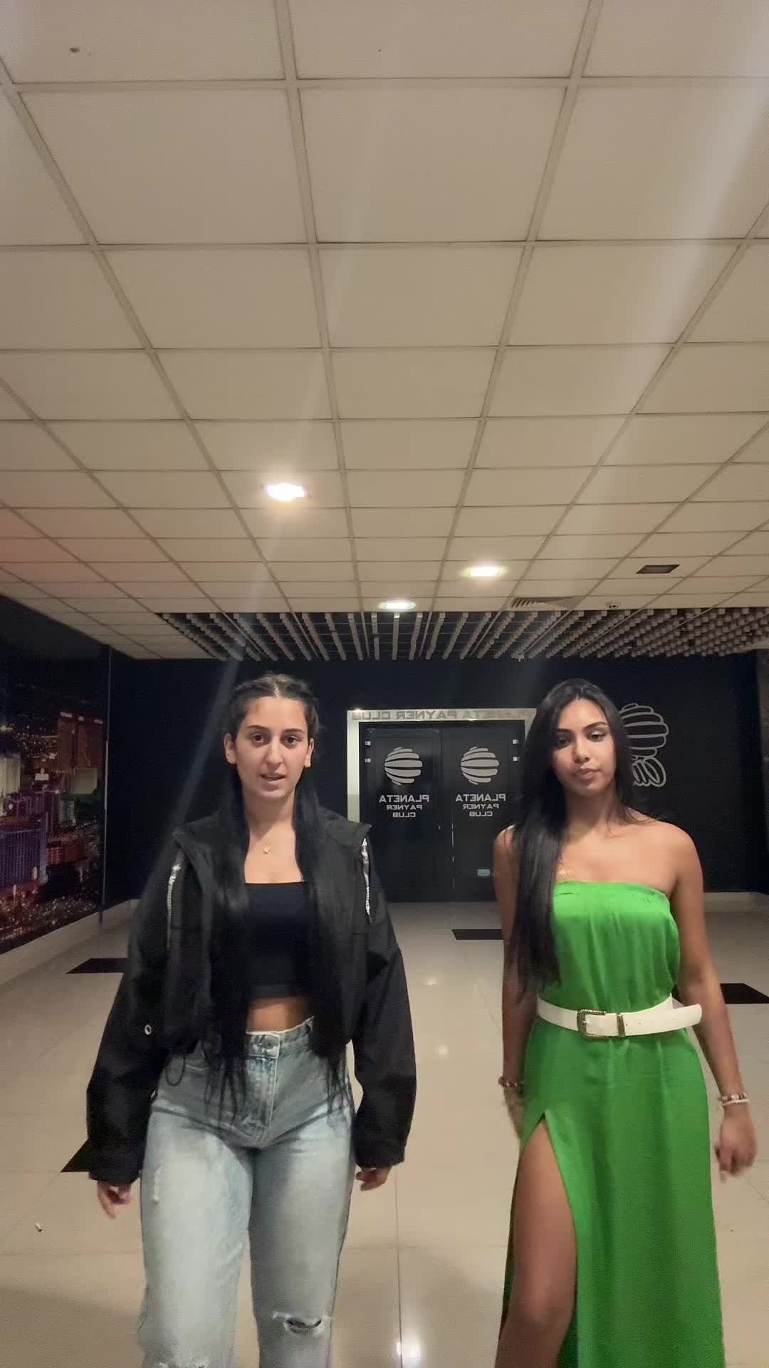 @🐍