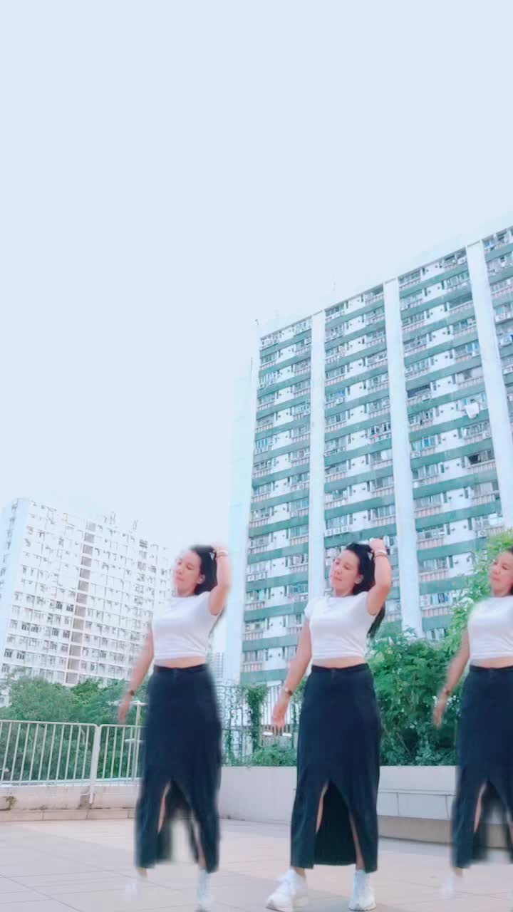 @Brat Lady ๐