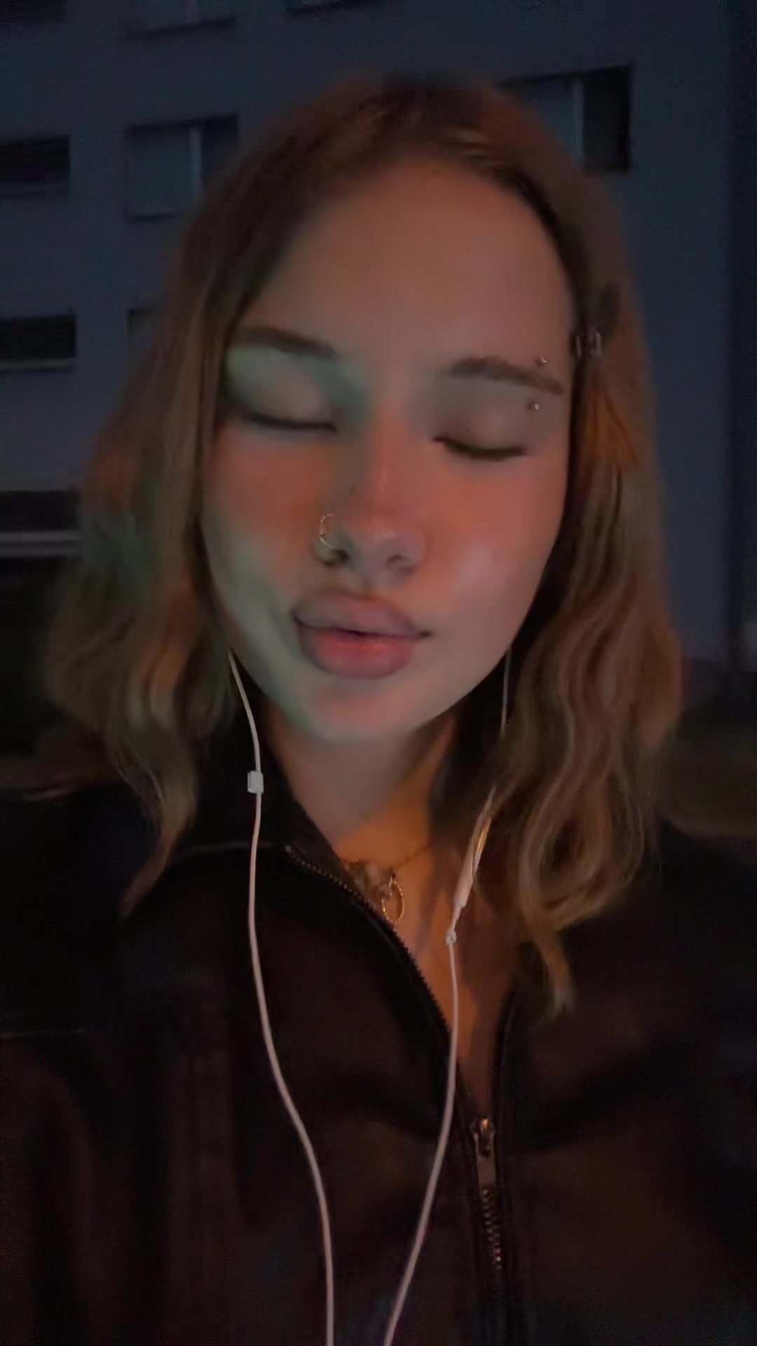 @🏃♀️➡️