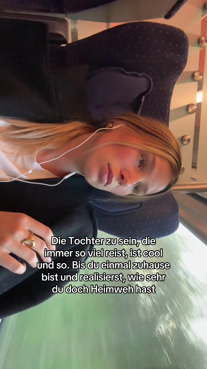 @Lilly | Flight Attendant 💌