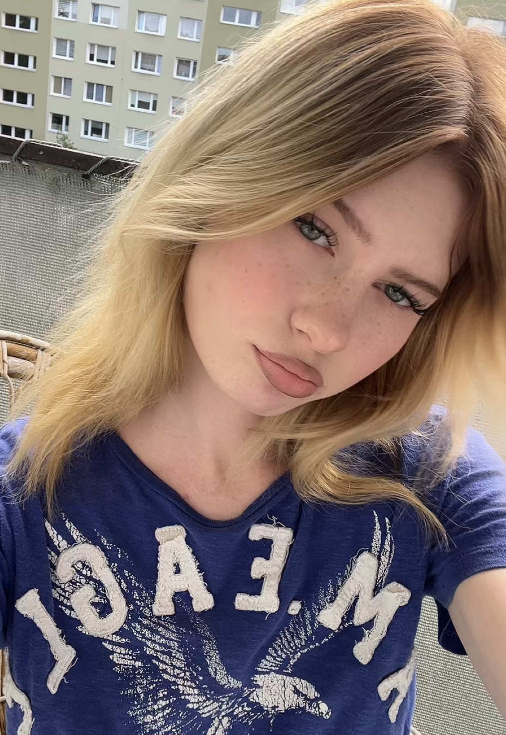 @j