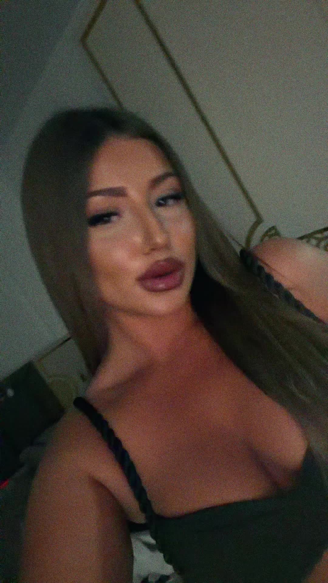 @aleyynaa