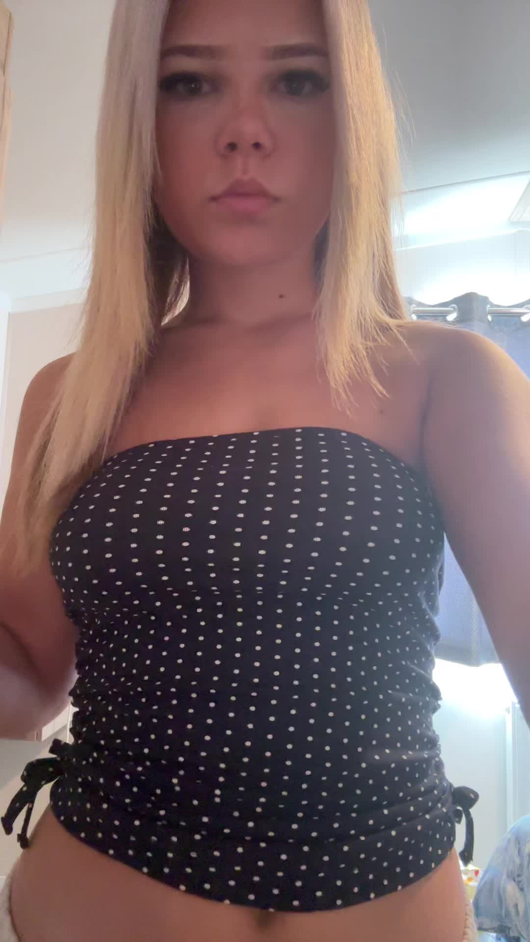 @laceyxo